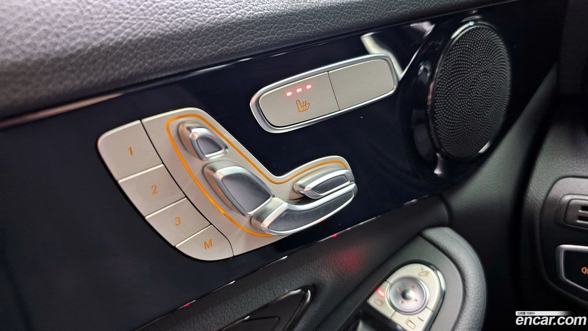 Main__Slider__Photo:C-Class Mercedes-Benz 2019.11-16