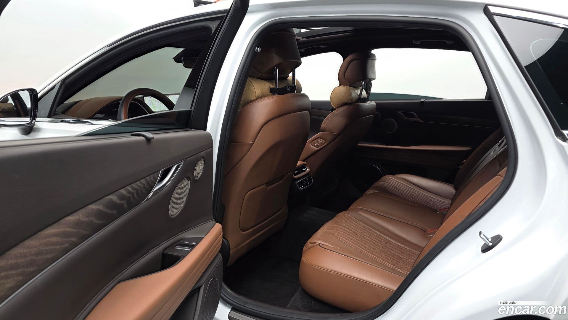 Main__Slider__Photo:G80 Genesis 2020.5-11