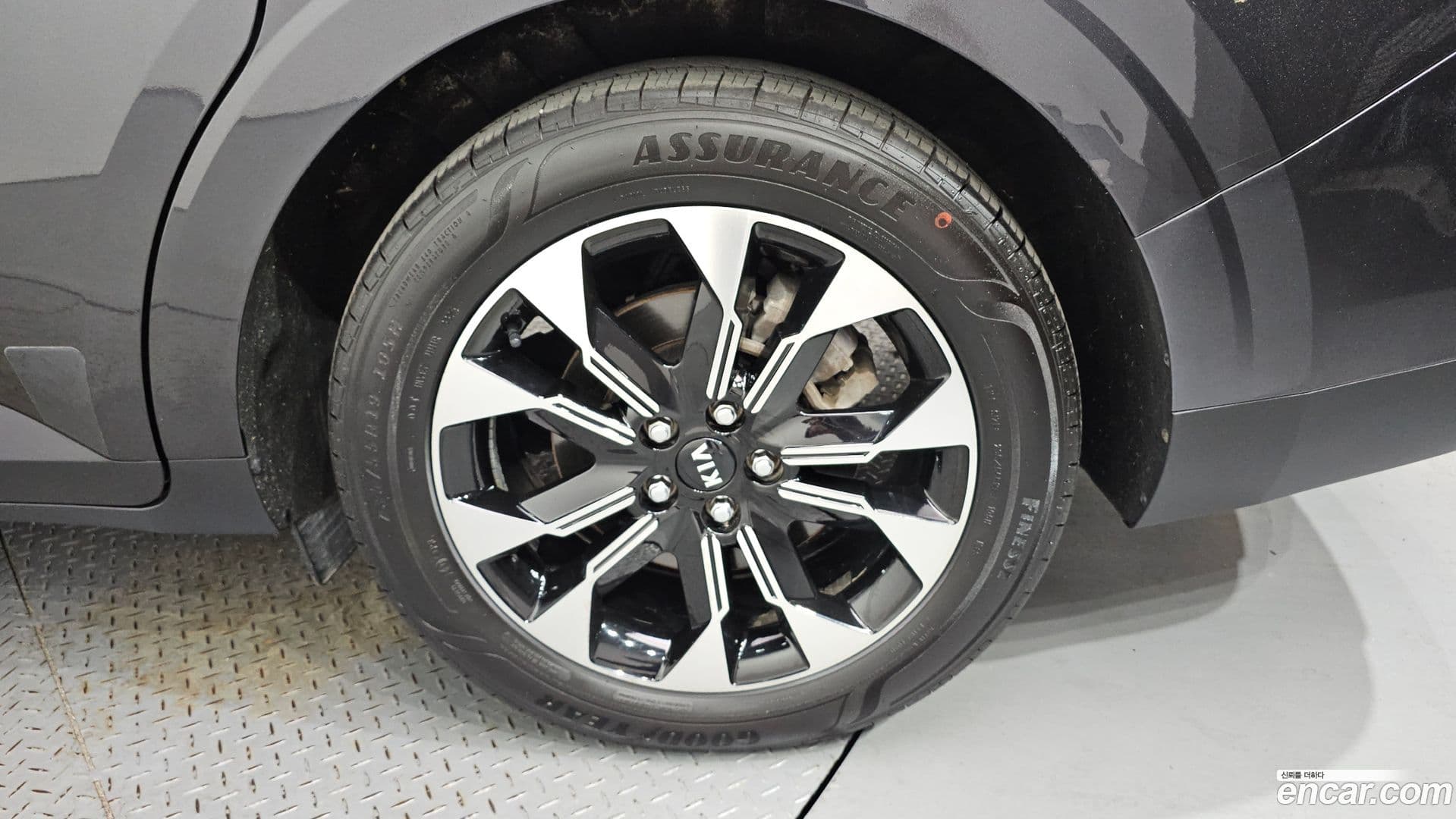 Main__Slider__Photo:Canival Kia 2021.2-4