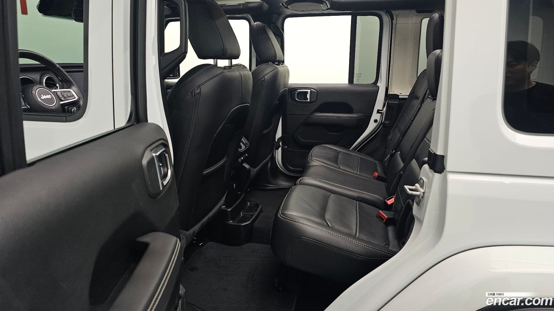 Main__Slider__Photo:Wrangler Jeep 2021.2-11