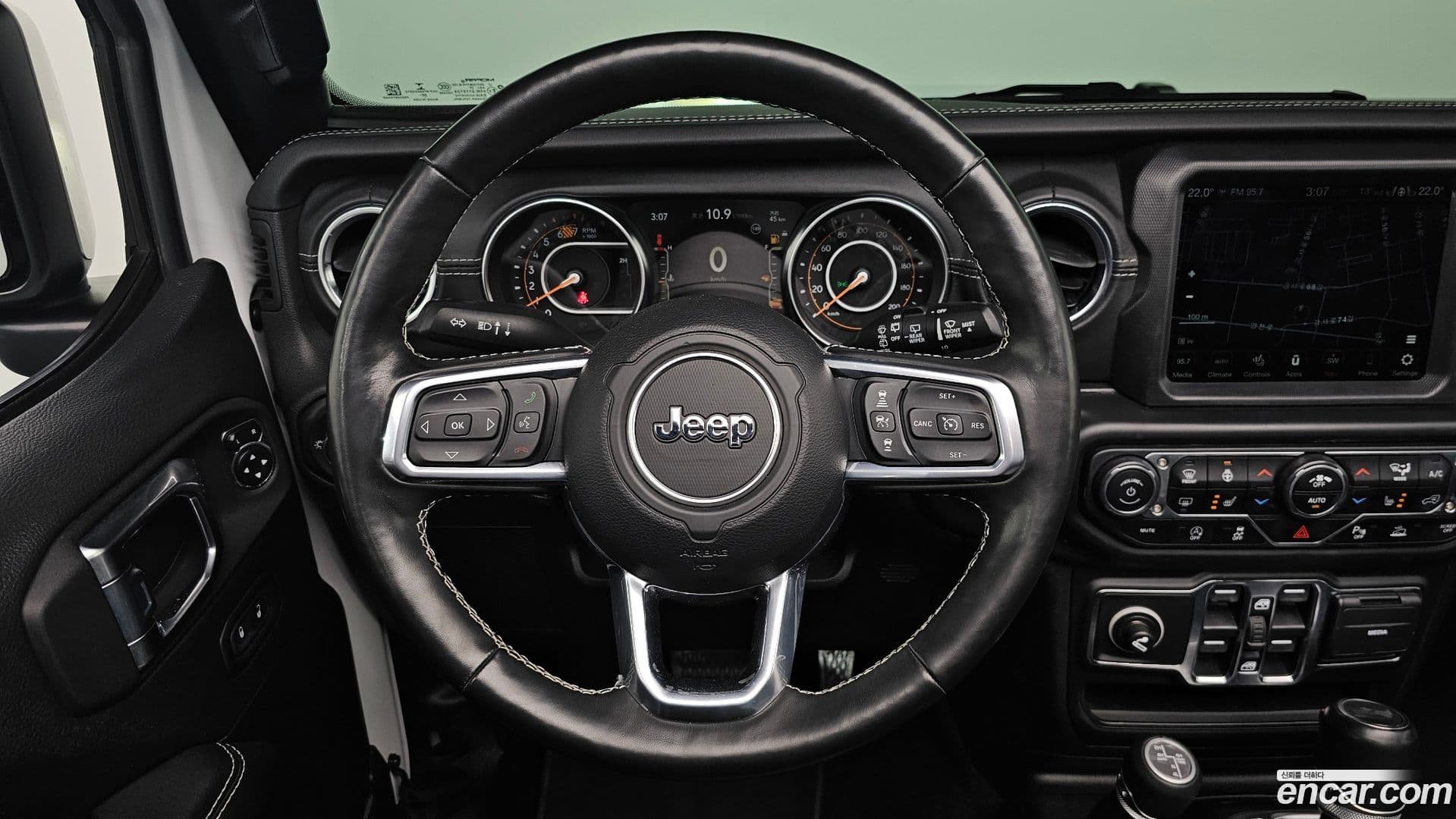 Main__Slider__Photo:Wrangler Jeep 2021.2-12