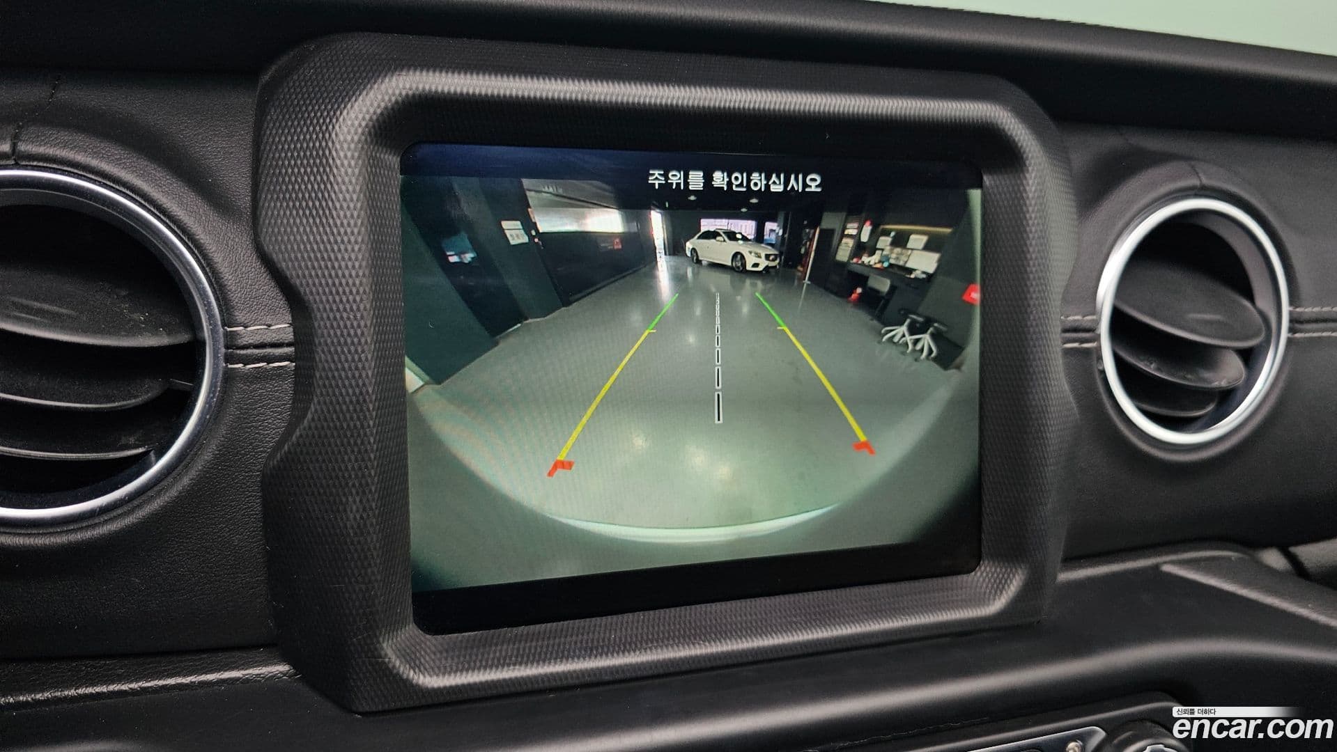 Main__Slider__Photo:Wrangler Jeep 2021.2-14