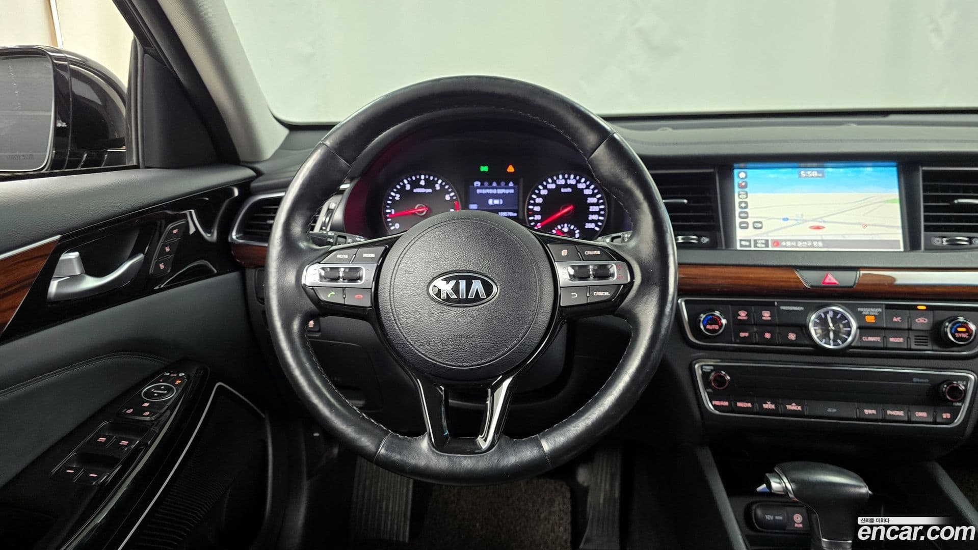 Main__Slider__Photo:K7 Kia 2016.2-12