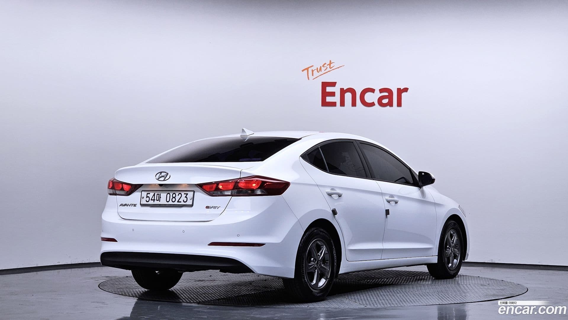 Main__Slider__Photo:AVANTE Hyundai 2015.10-1