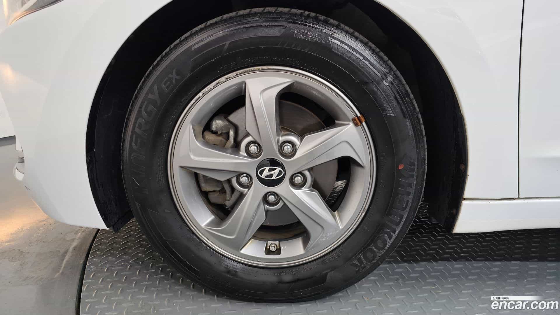 AVANTE Hyundai 2015.10-OUTER-005