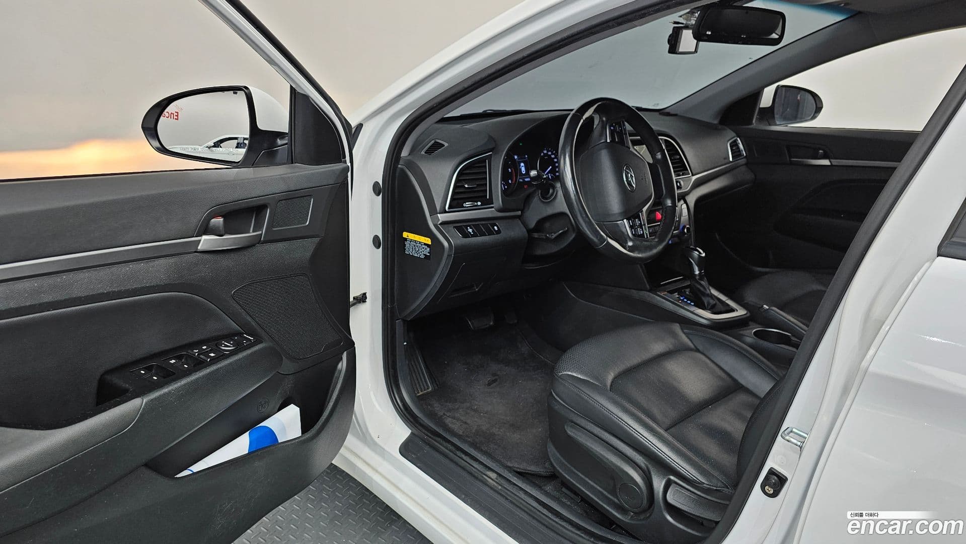 Main__Slider__Photo:AVANTE Hyundai 2015.10-9