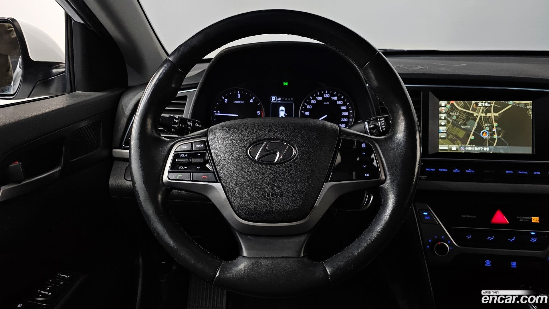 Main__Slider__Photo:AVANTE Hyundai 2015.10-12