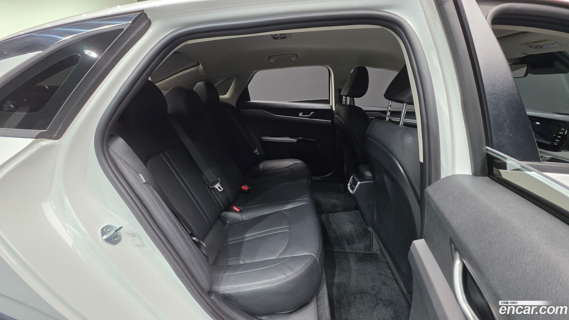 Main__Slider__Photo:K5 Kia 2022.1-18