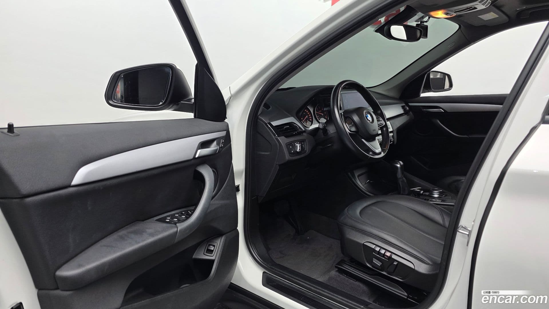 Main__Slider__Photo:X1 BMW 2017.3-10