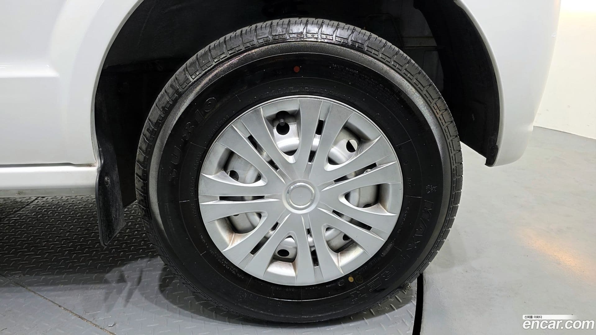 Main__Slider__Photo:C35 DFSK 2022.3-4