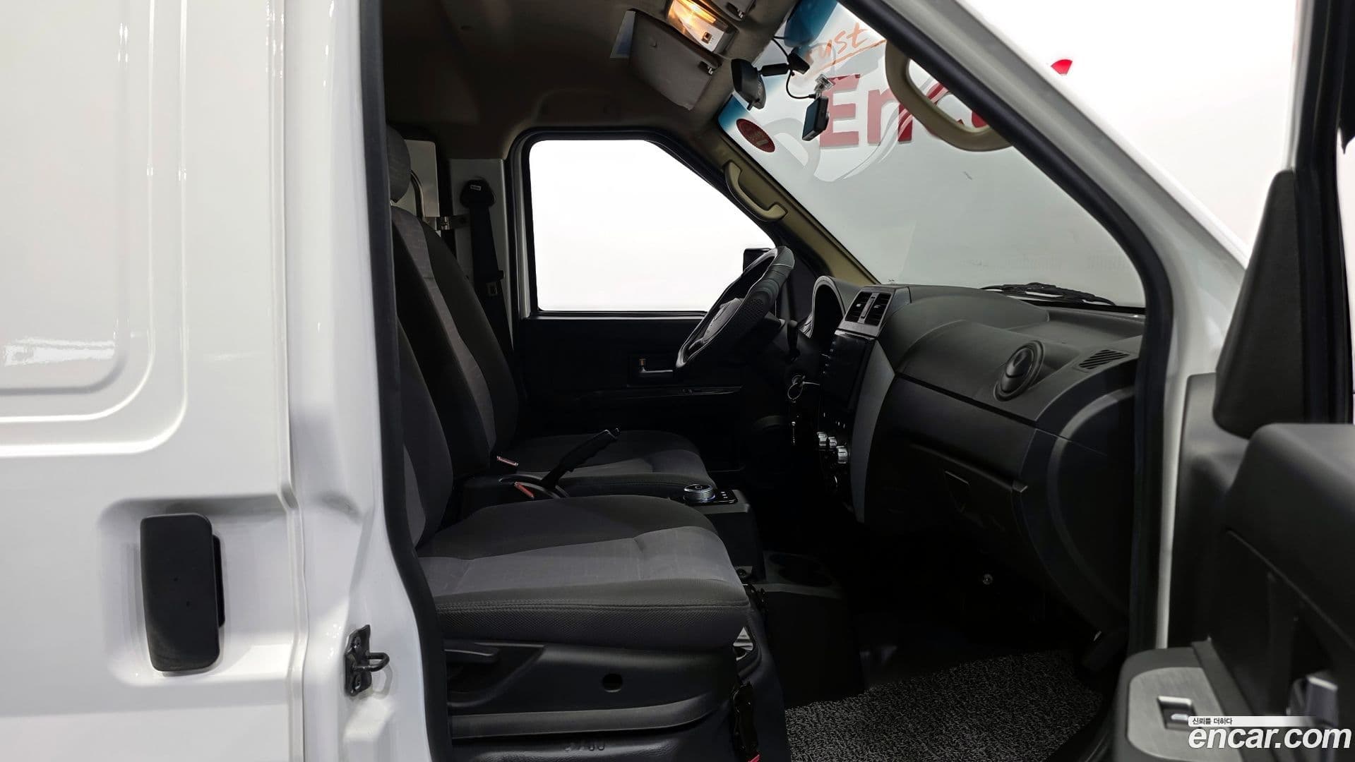 Main__Slider__Photo:C35 DFSK 2022.3-9