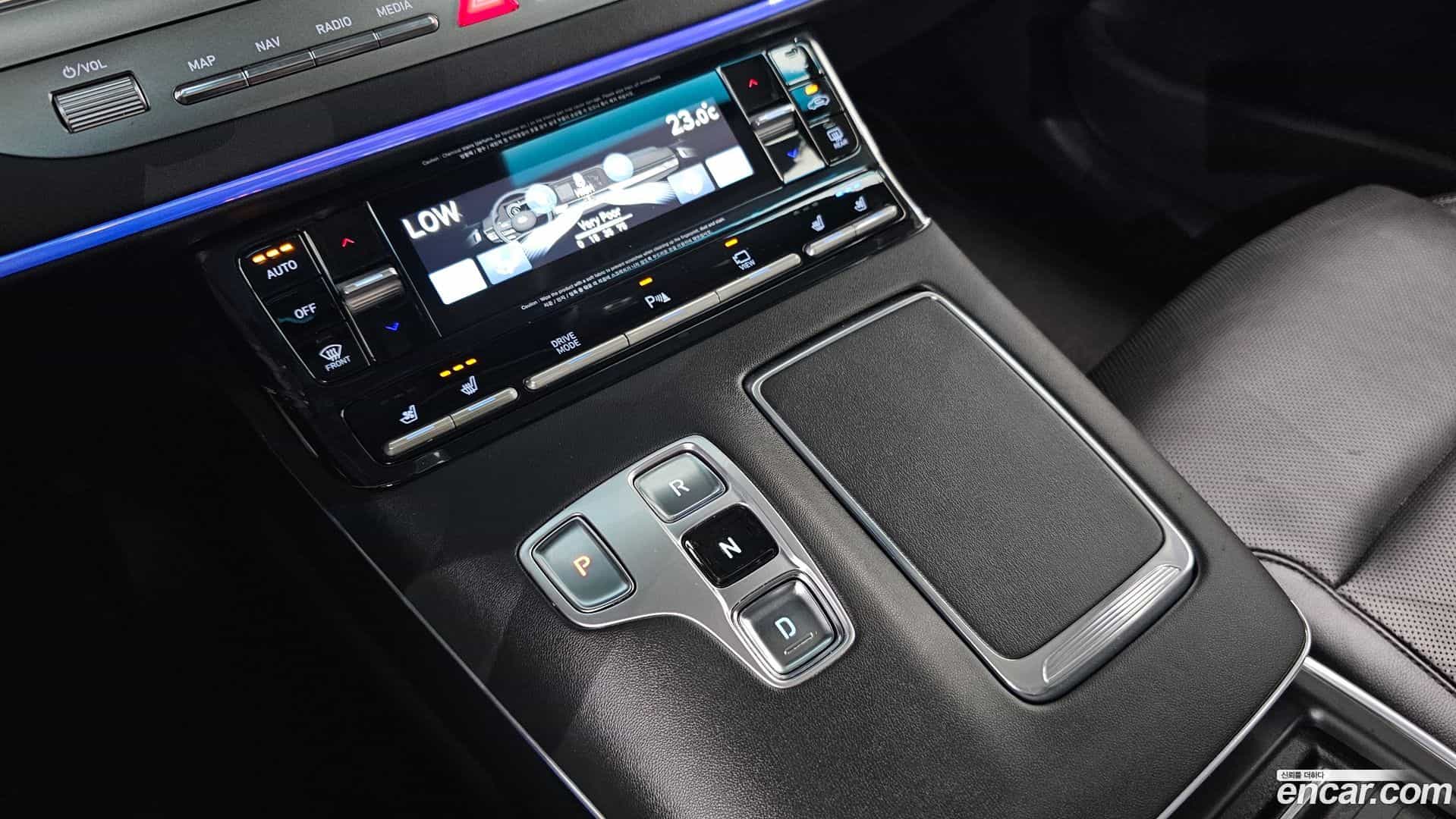 Grandeur Hyundai 2021.11-INNER-009