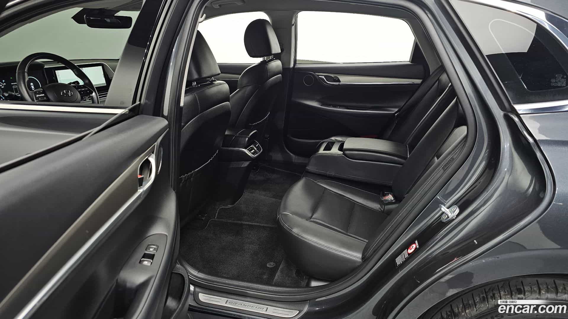 Grandeur Hyundai 2021.11-OPTION-015