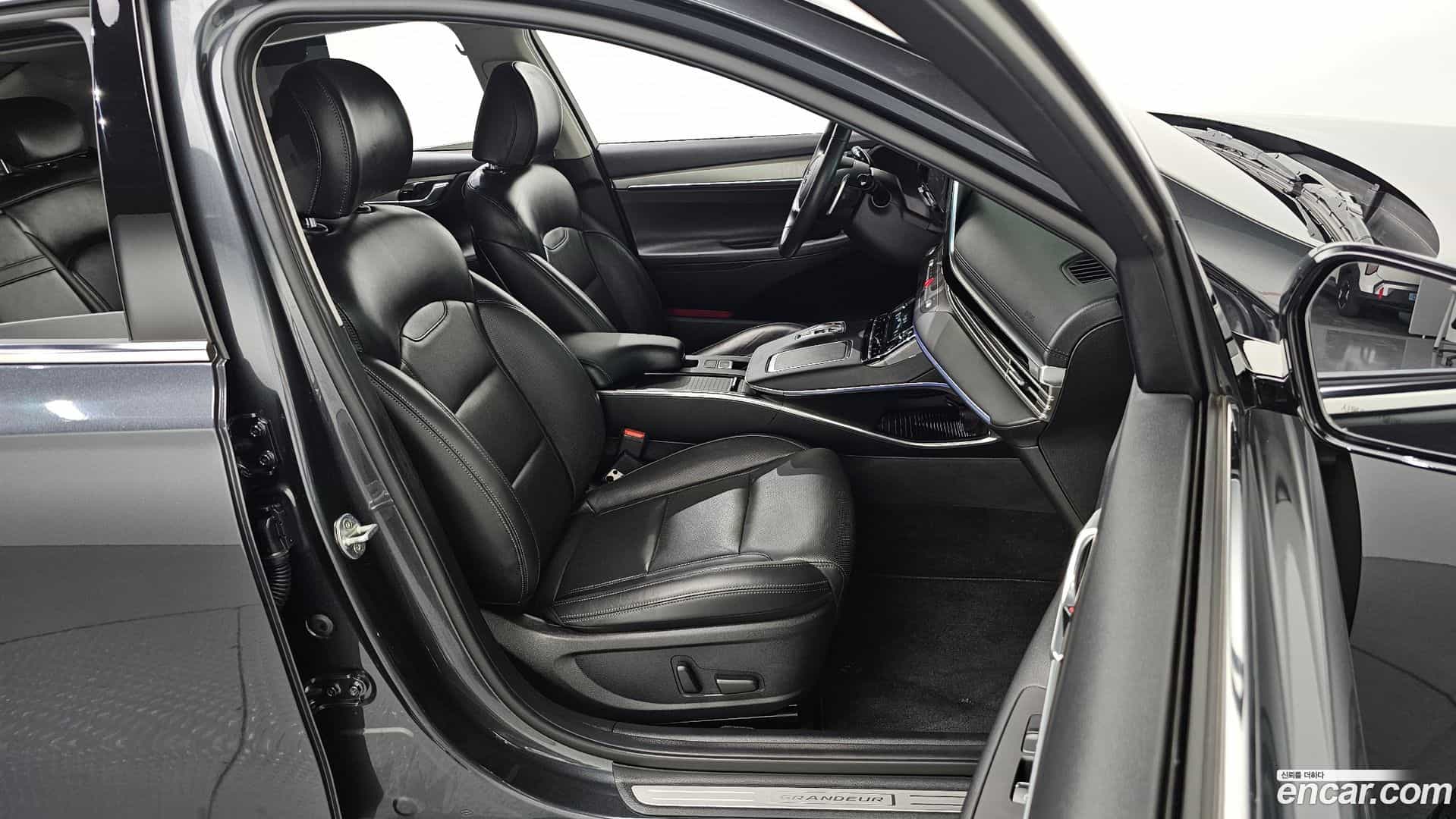 Grandeur Hyundai 2021.11-OPTION-016