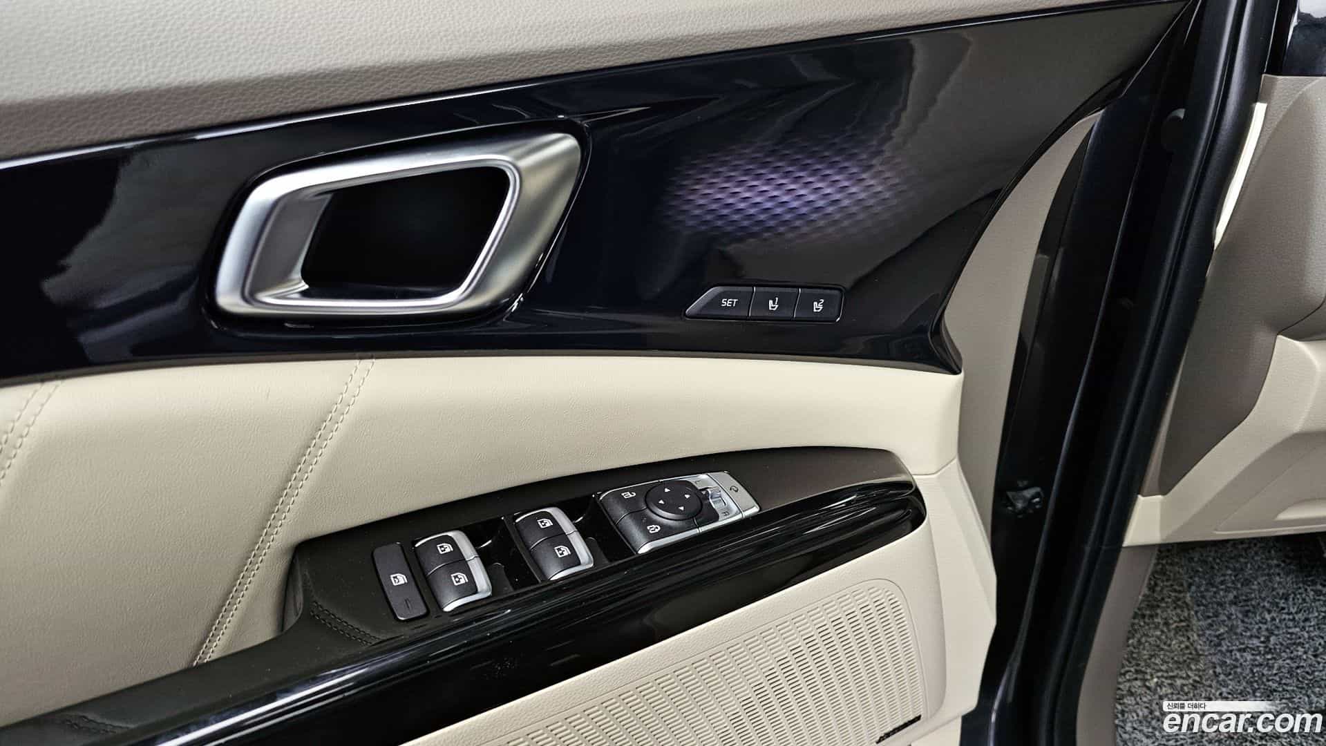 Canival Kia 2021.3-OPTION-023