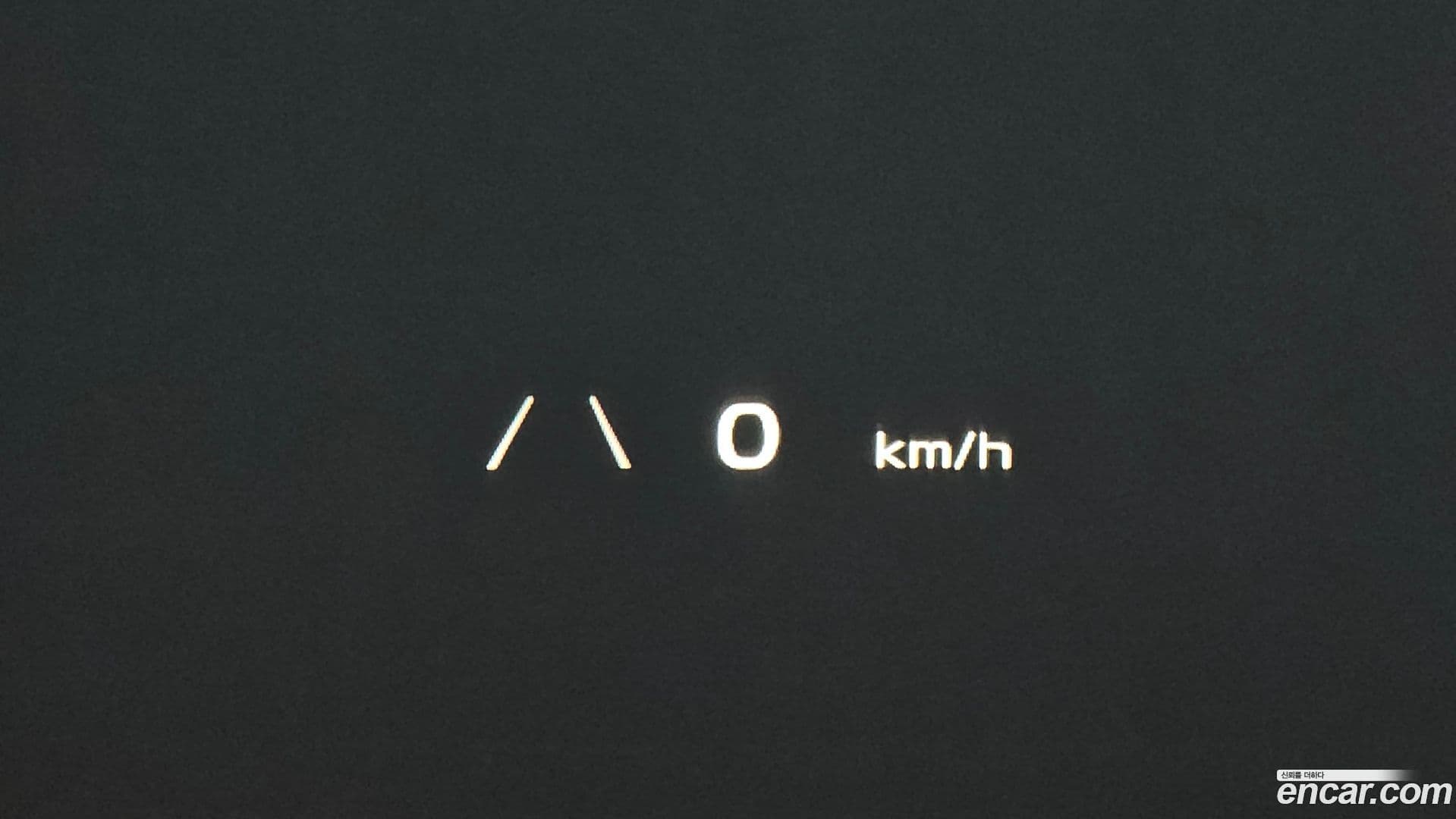 Main__Slider__Photo:EV6 Kia 2022.5-15