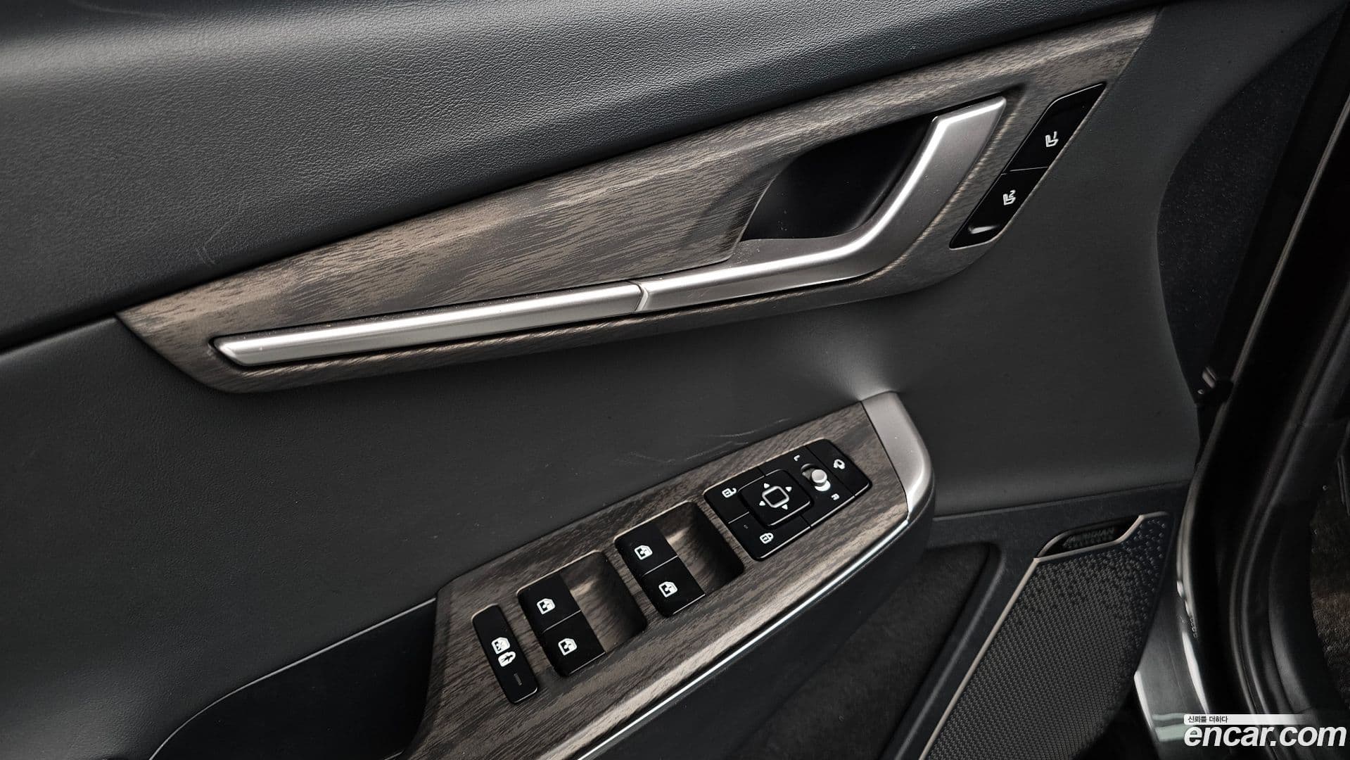 Main__Slider__Photo:EV6 Kia 2022.5-16