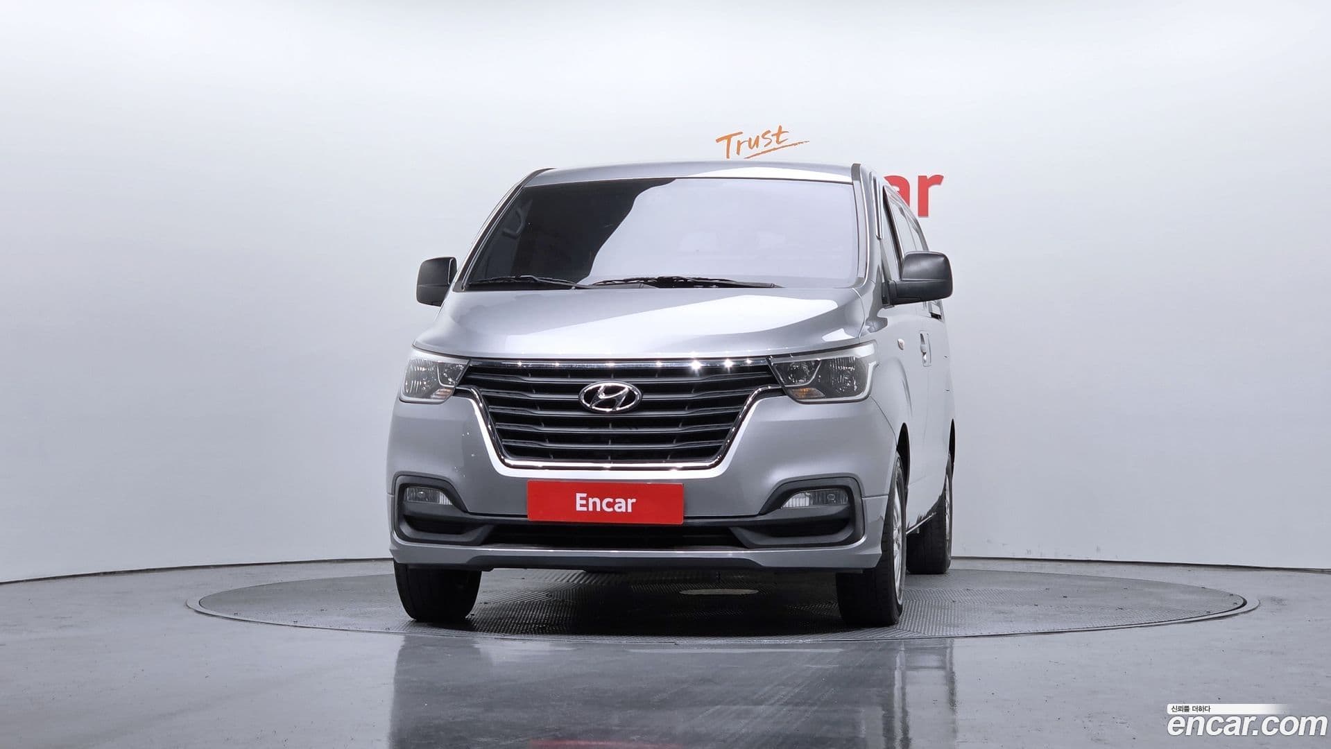 Main__Slider__Photo:Starex Hyundai 2018.7-2