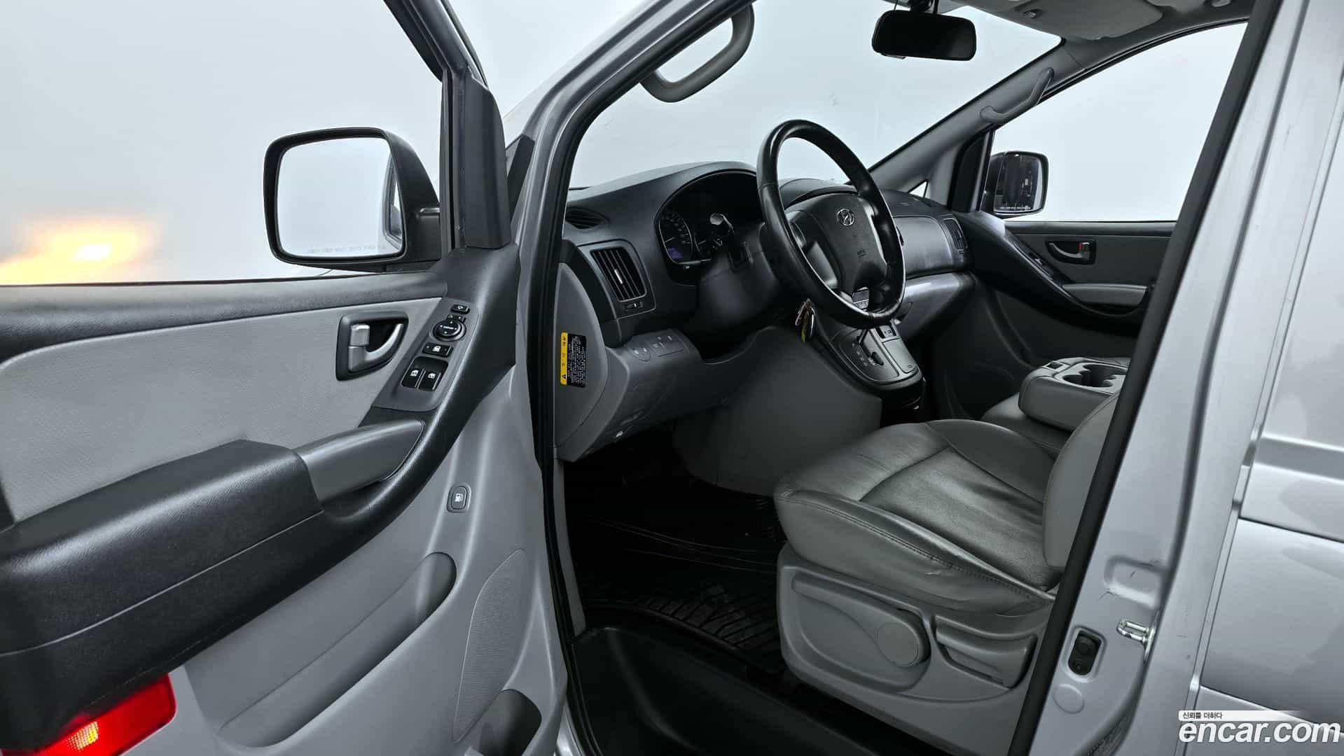 Starex Hyundai 2018.7-OPTION-015