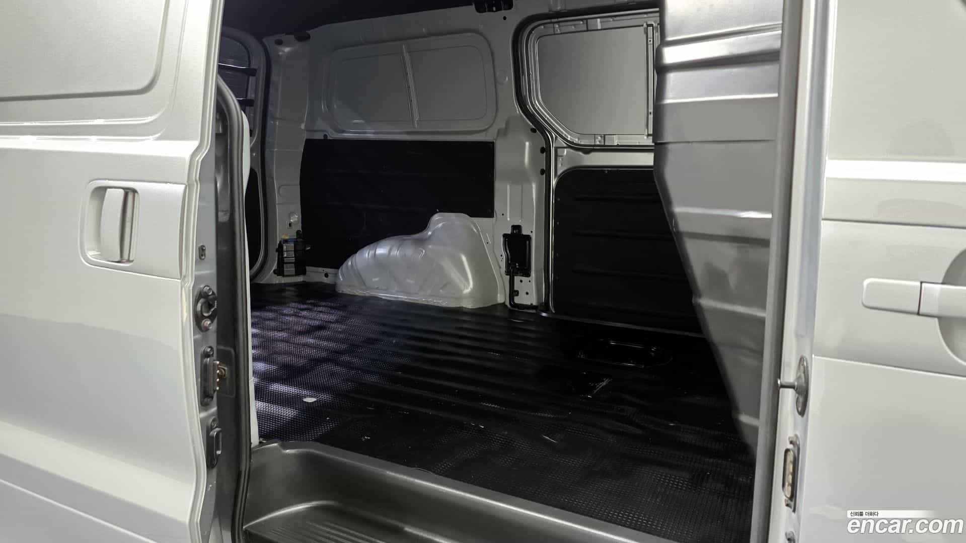 Starex Hyundai 2018.7-OPTION-016