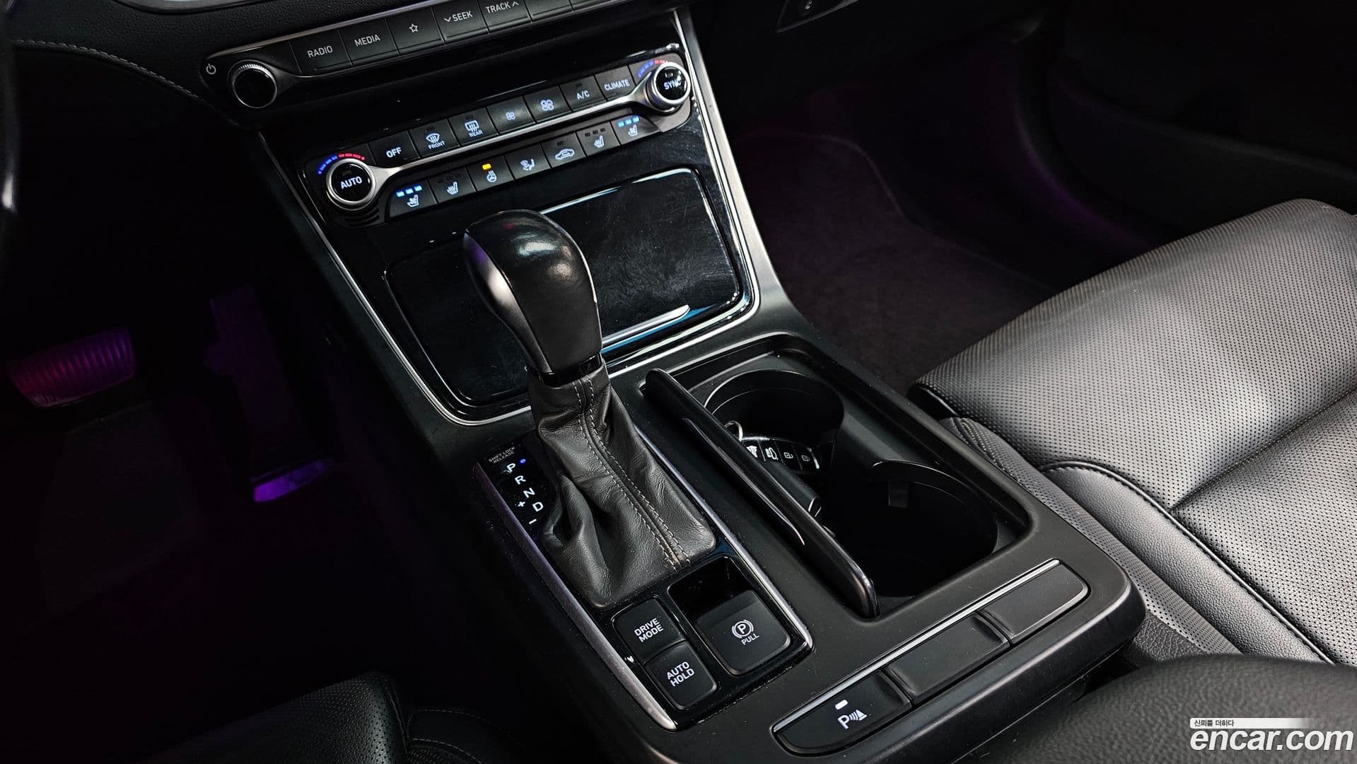 Main__Slider__Photo:Grandeur Hyundai 2017.8-8