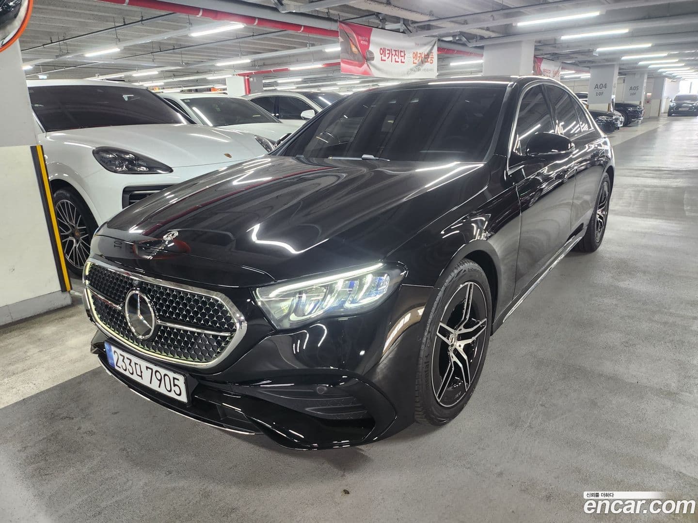 Main__Slider__Photo:E-Class Mercedes-Benz 2025.10-0