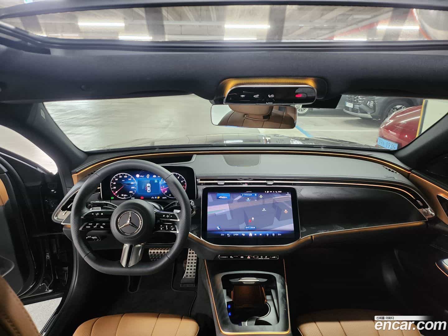 E-Class Mercedes-Benz 2025.10-INNER-007