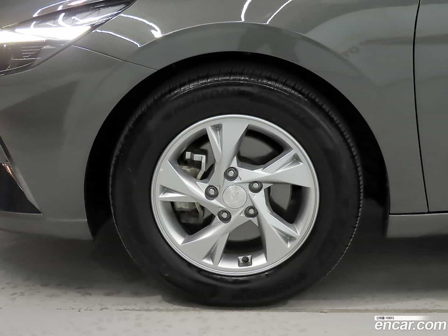 AVANTE Hyundai 2022.0-OPTION-024