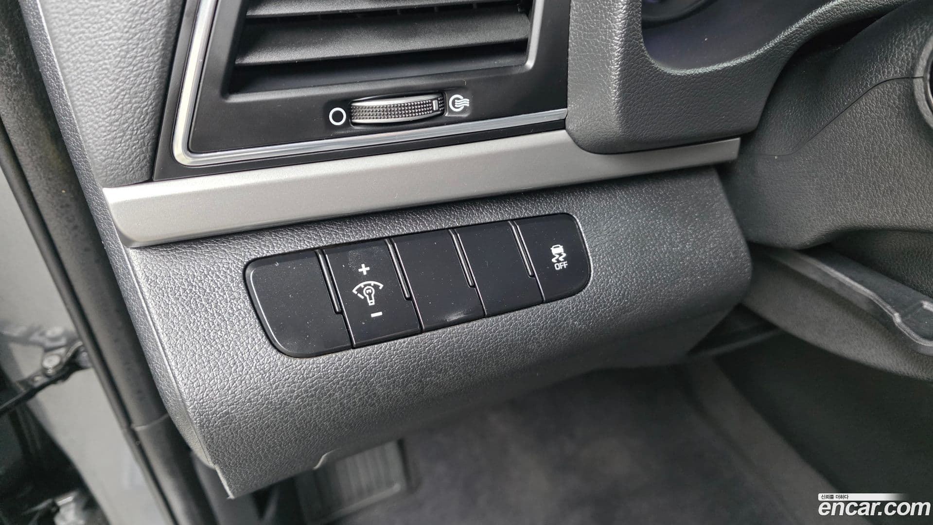 Main__Slider__Photo:AVANTE Hyundai 2017.5-14