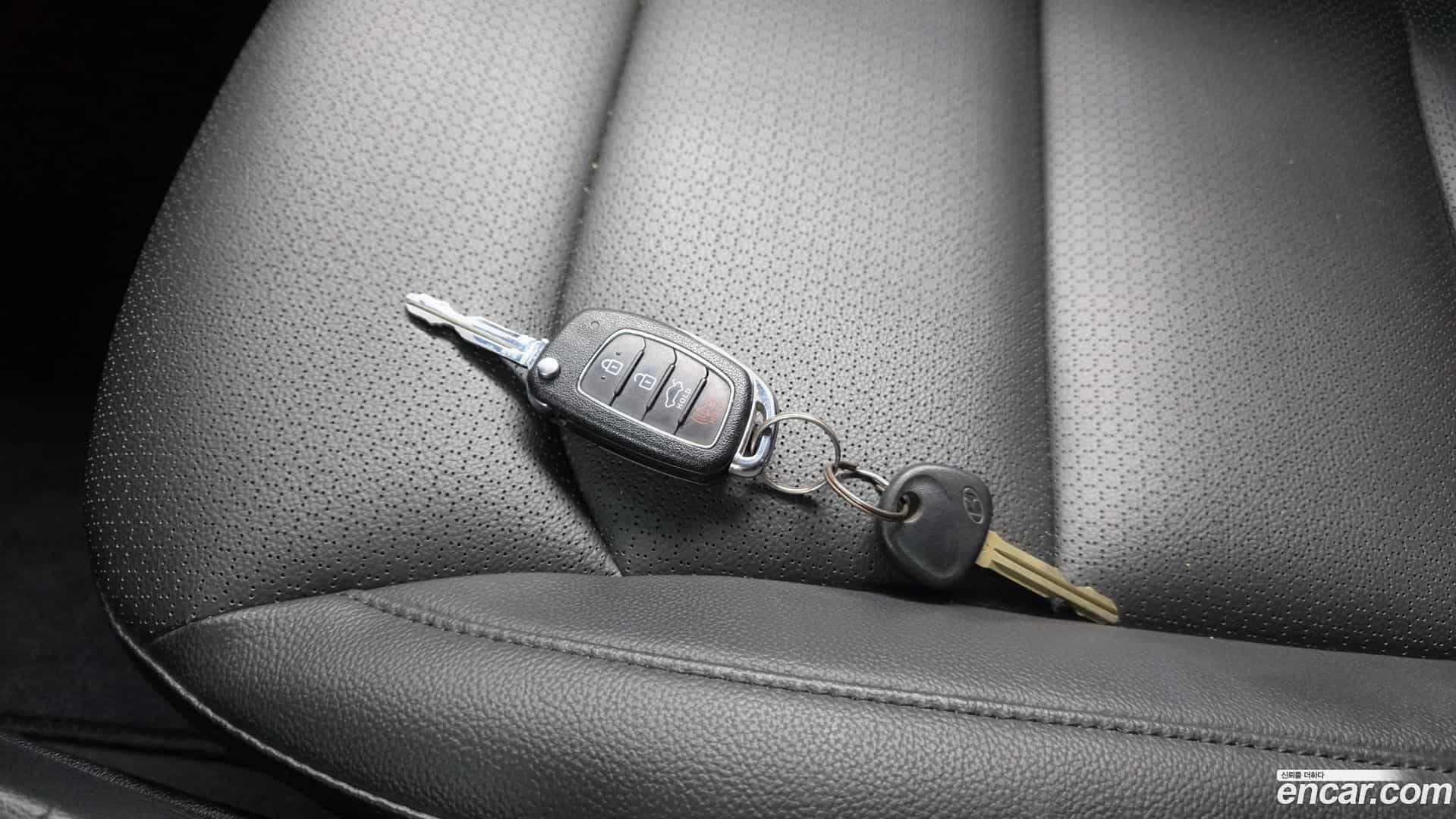 AVANTE Hyundai 2017.5-OPTION-023