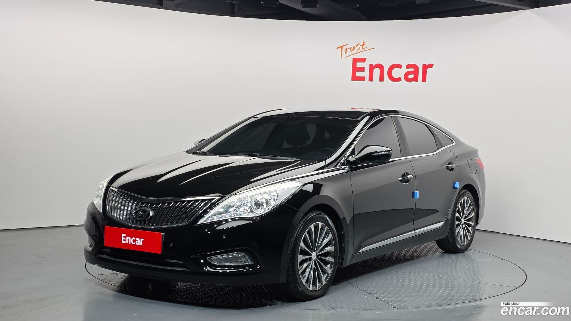 Main__Slider__Photo:Grandeur Hyundai 2013.3-0