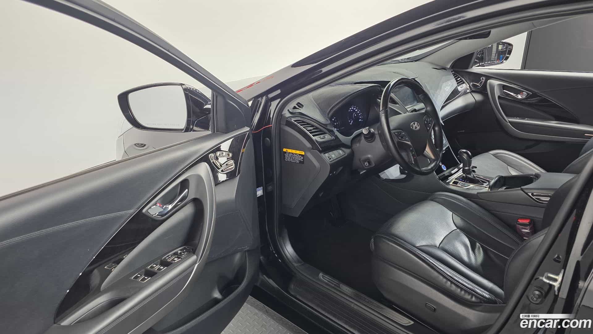 Grandeur Hyundai 2013.3-OPTION-015