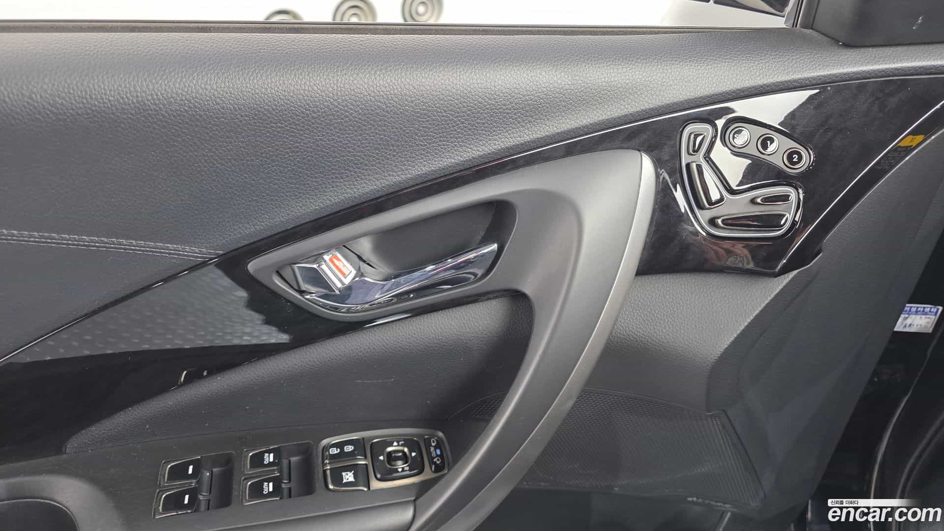 Grandeur Hyundai 2013.3-OPTION-016