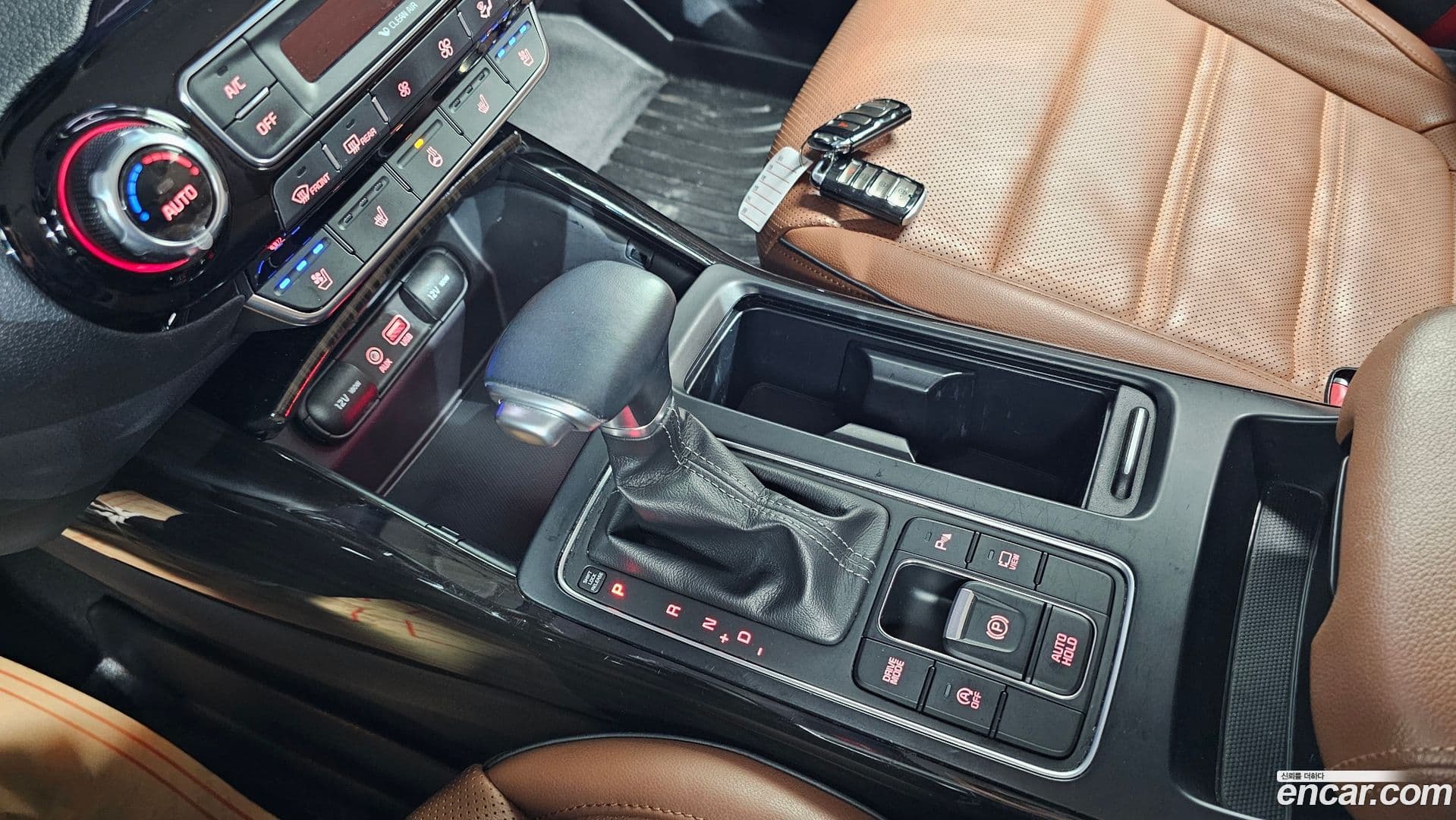 Main__Slider__Photo:Sorento Kia 2018.2-8