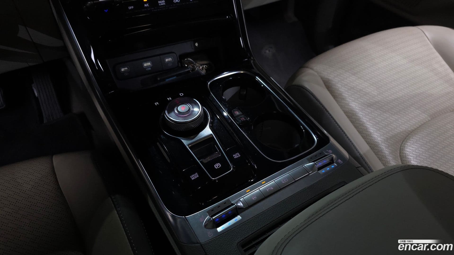 Main__Slider__Photo:Canival Kia 2021.1-8