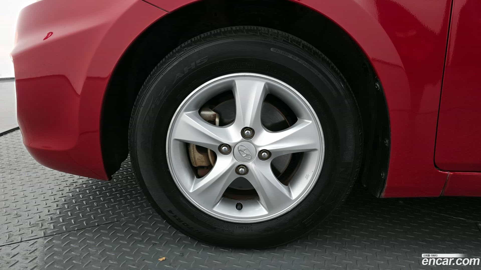 Accent Hyundai 2011.1-OUTER-005