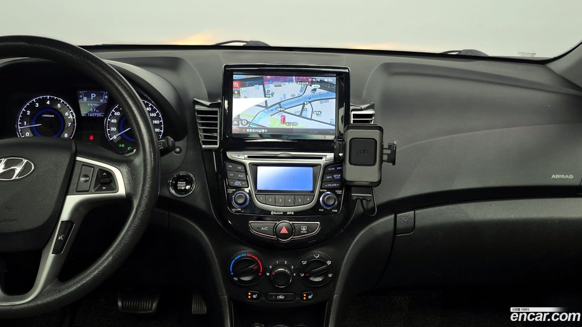 Main__Slider__Photo:Accent Hyundai 2011.1-14