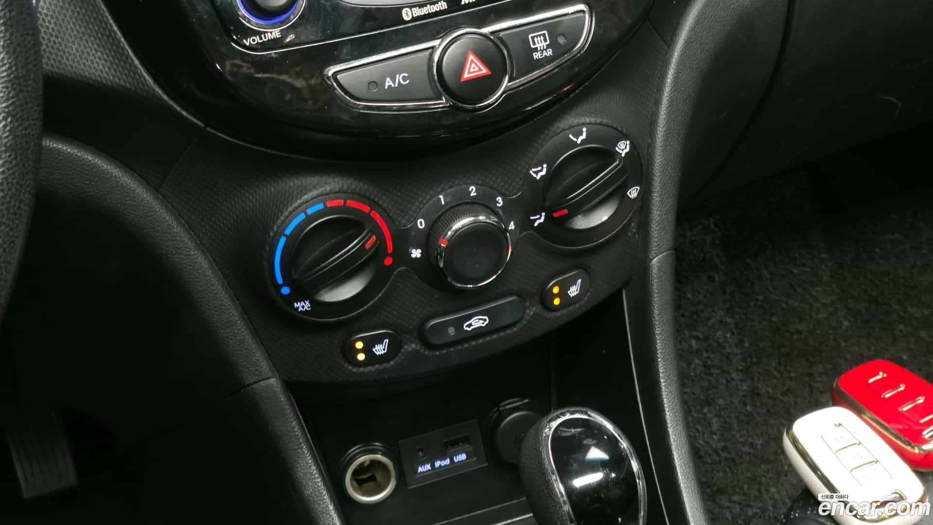Accent Hyundai 2011.1-OPTION-022