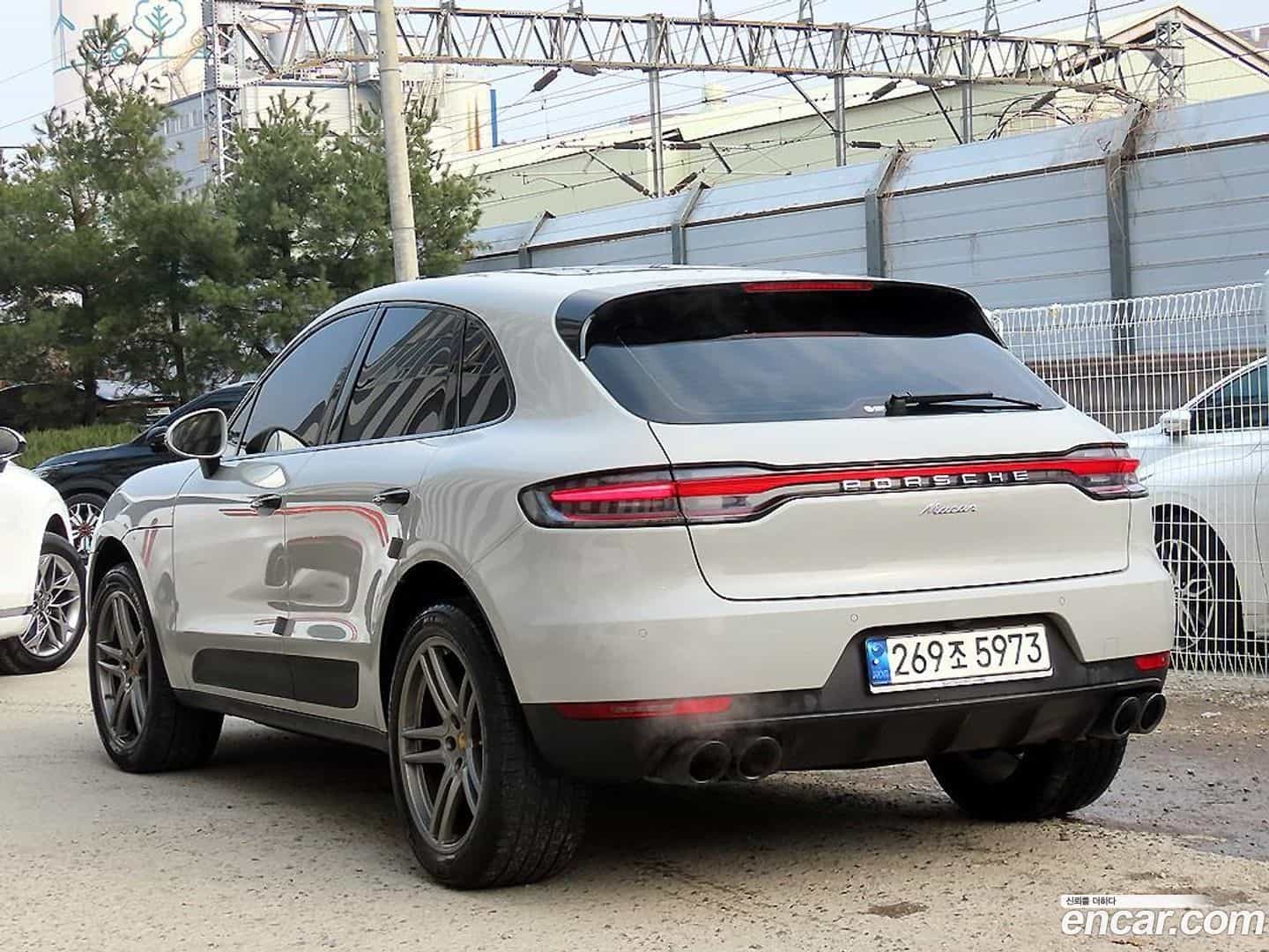 Macan Porsche 2021.6-OUTER-003