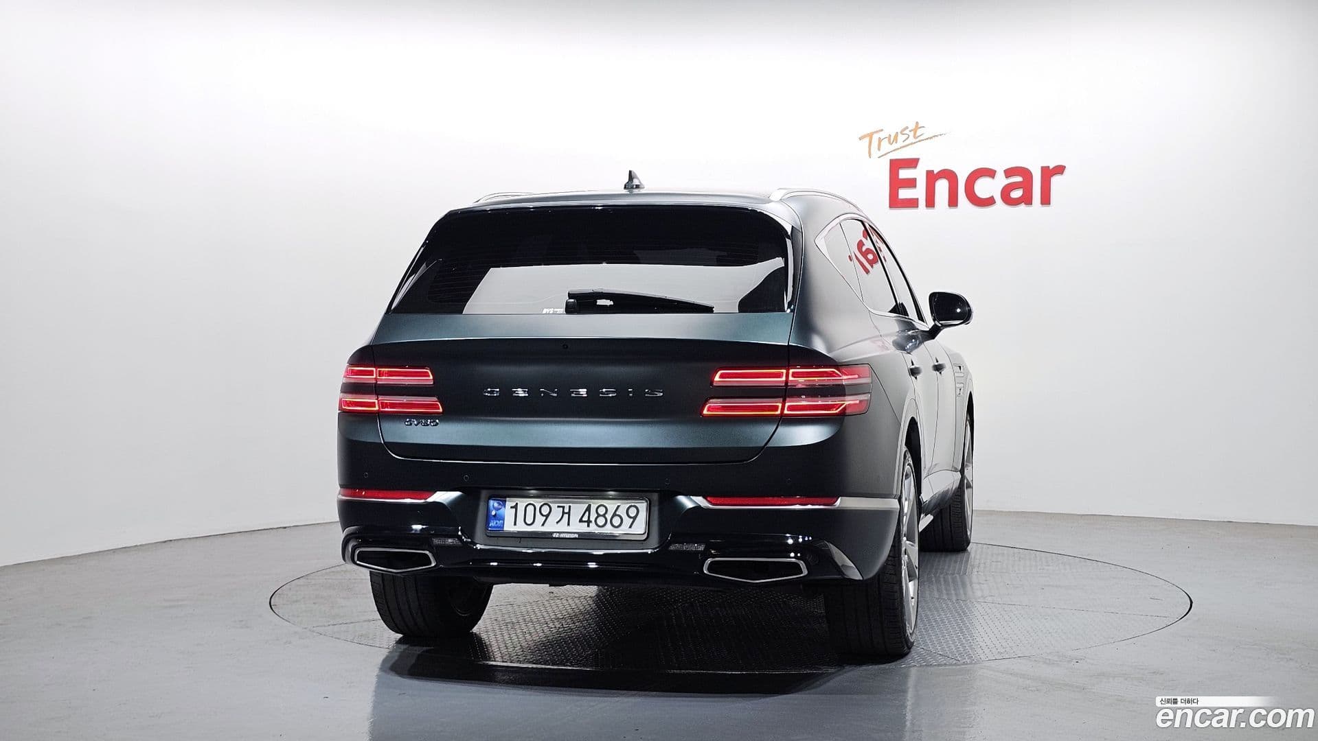 Main__Slider__Photo:GV80 Genesis 2021.2-3