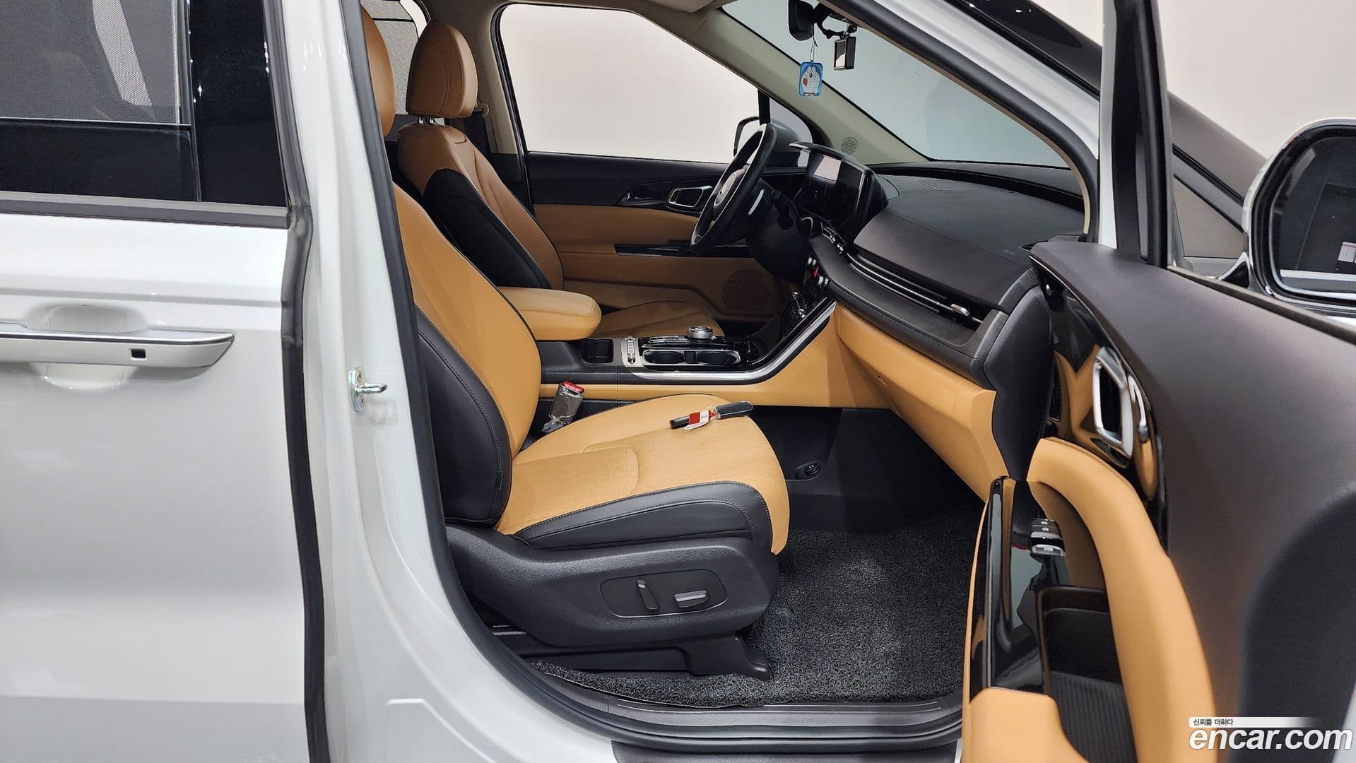 Main__Slider__Photo:Canival Kia 2021.0-10