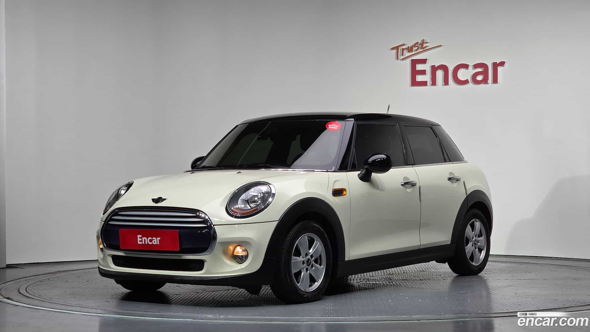 Cooper Mini 2015.6-OUTER-001