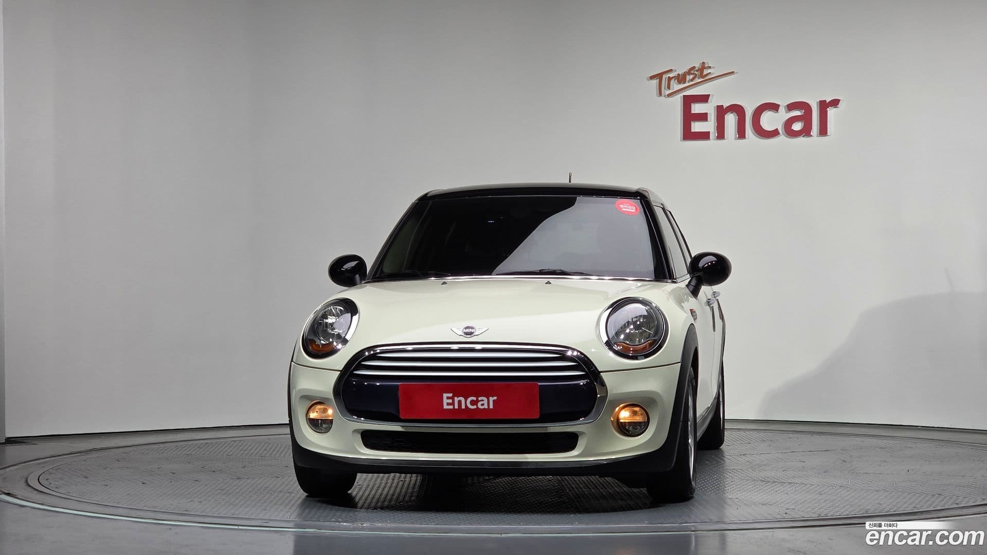 Main__Slider__Photo:Cooper Mini 2015.6-2