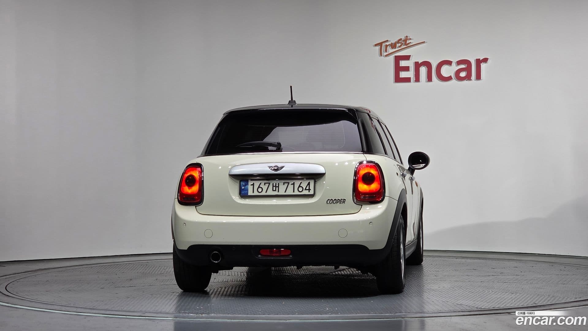 Main__Slider__Photo:Cooper Mini 2015.6-3