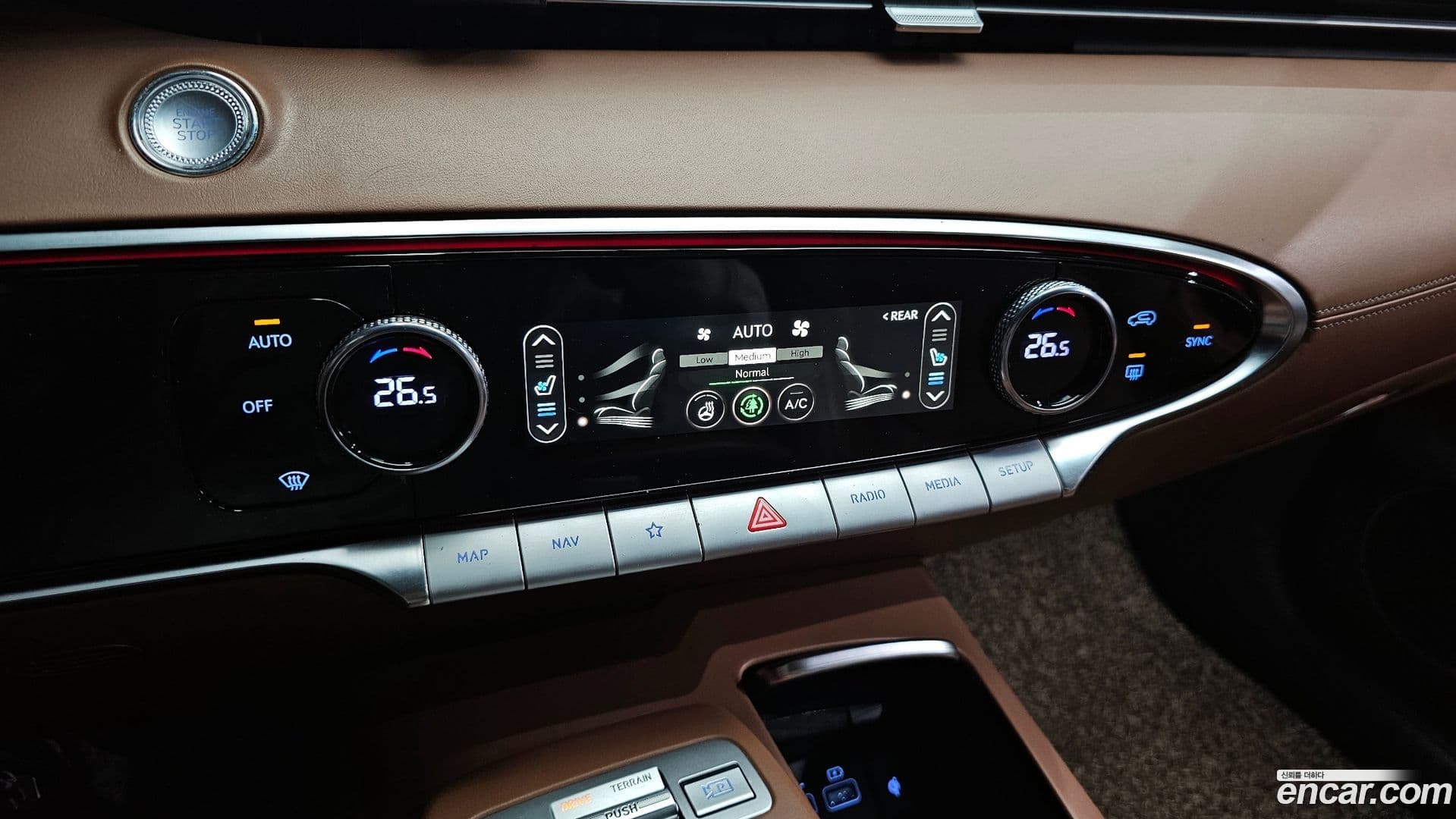 Main__Slider__Photo:GV70 Genesis 2021.1-16