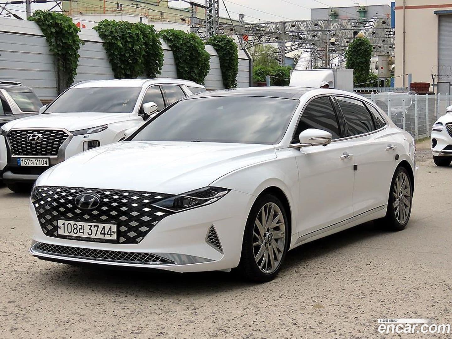 Main__Slider__Photo:Grandeur Hyundai 2020.1-1
