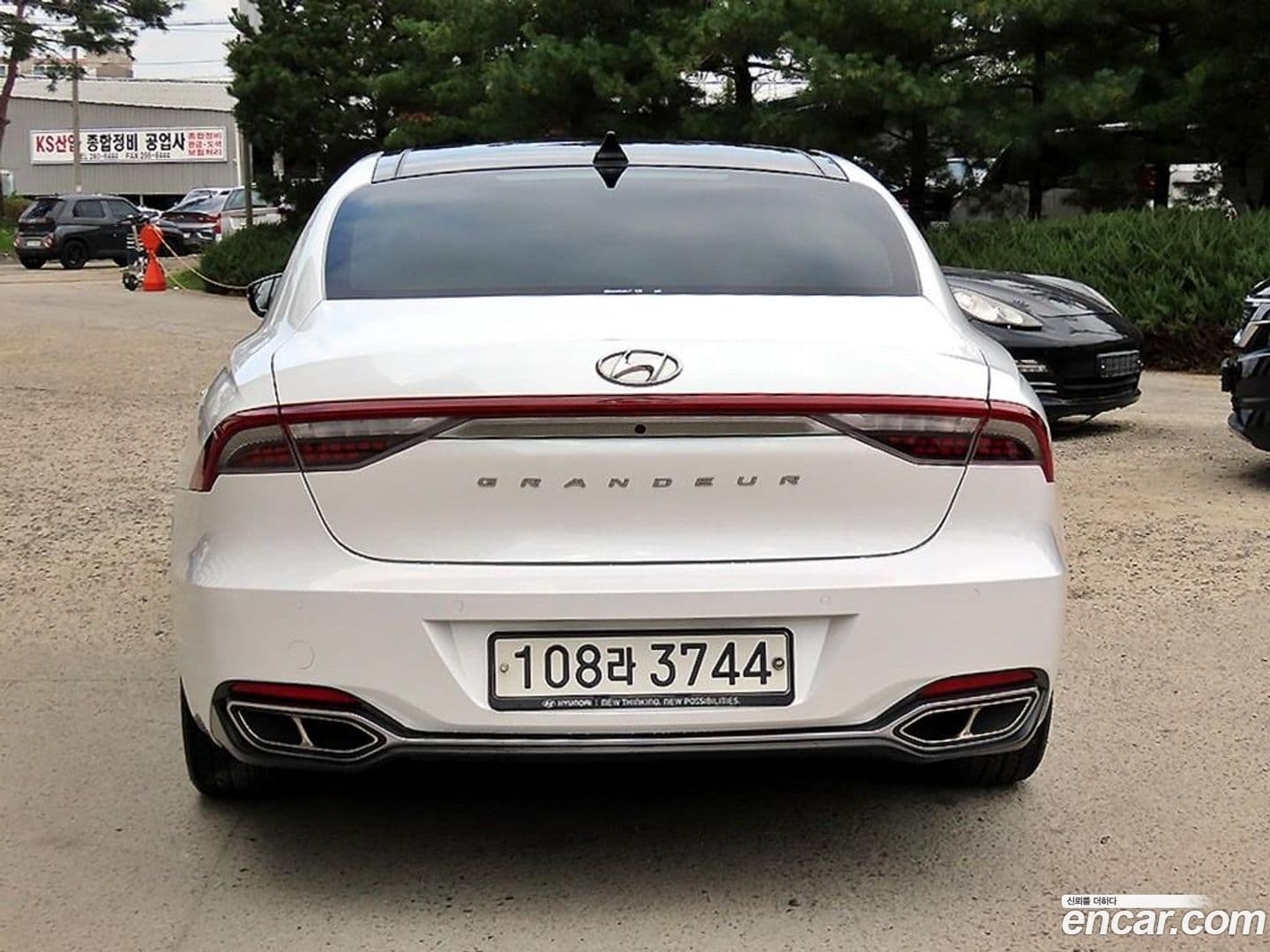 Main__Slider__Photo:Grandeur Hyundai 2020.1-3