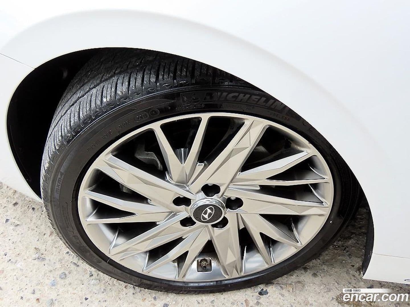 Main__Slider__Photo:Grandeur Hyundai 2020.1-19