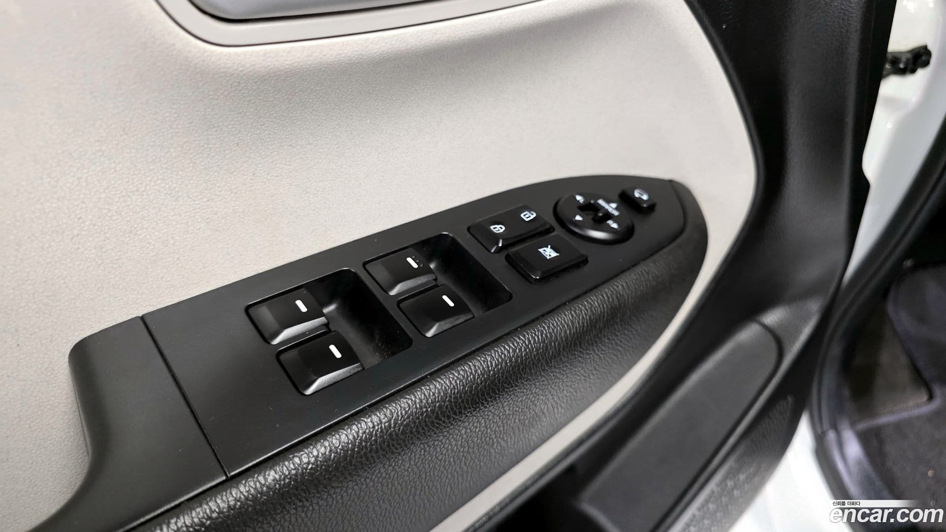 Main__Slider__Photo:RAY Kia 2023.4-13