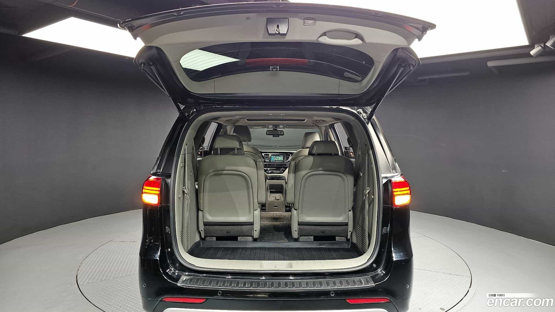 Canival Kia 2015.3-OPTION-024